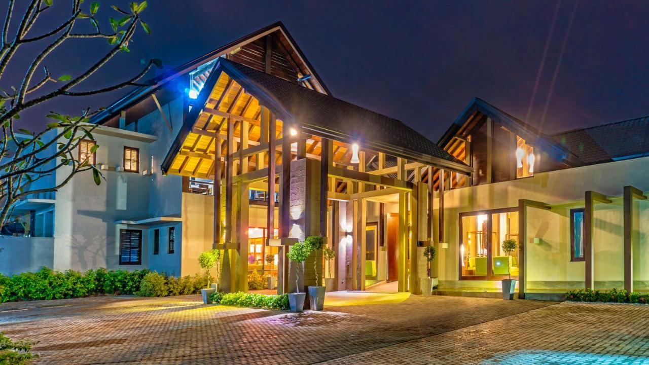 Amora Lagoon Hotel Katunayaka Luaran gambar