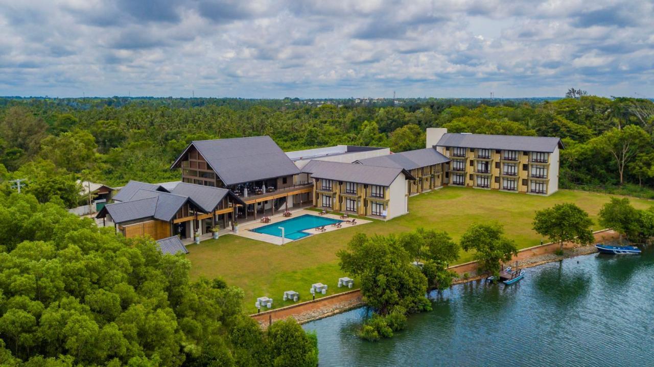 Amora Lagoon Hotel Katunayaka Luaran gambar